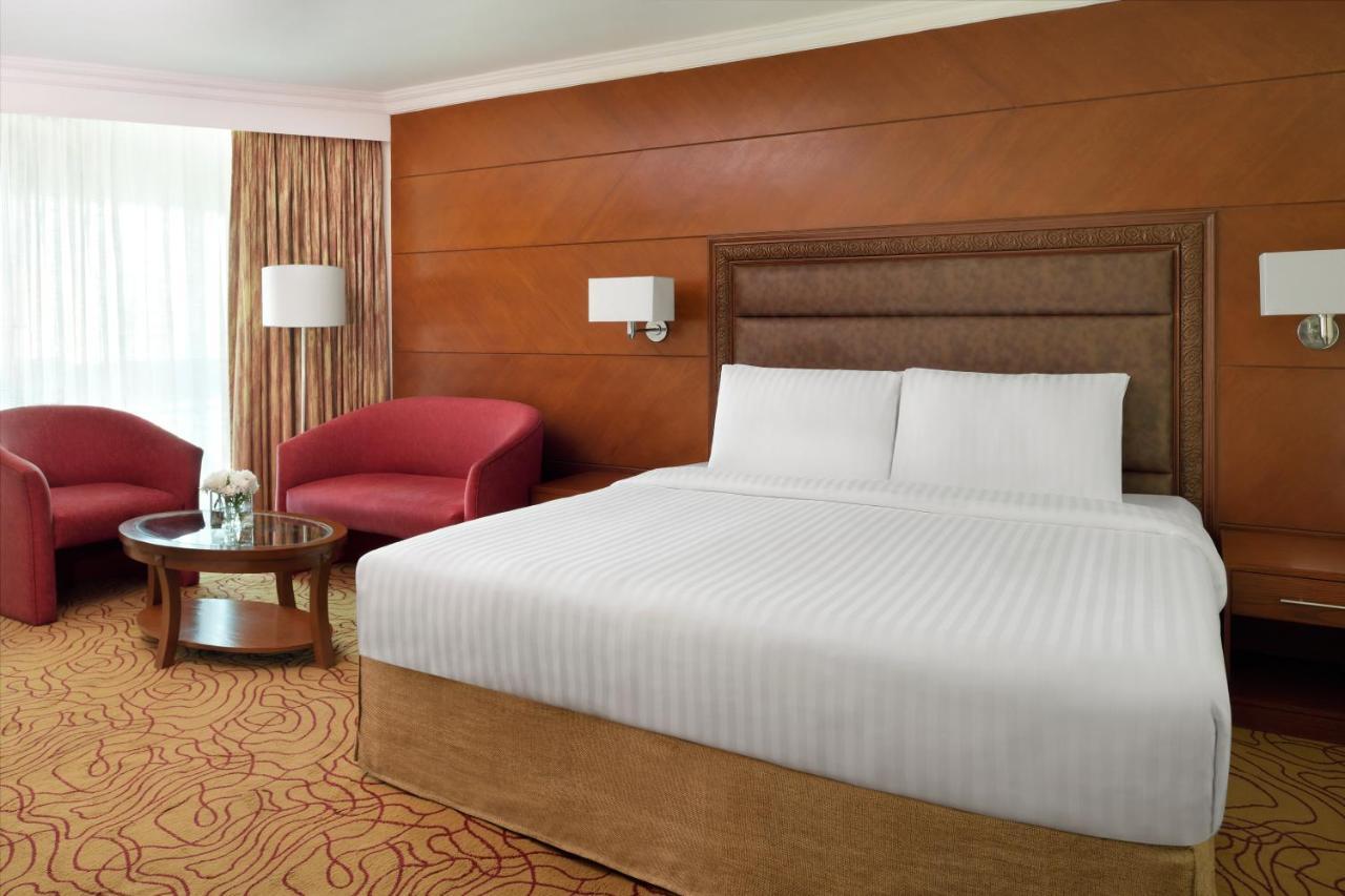 Moevenpick Hotel Карачи Екстериор снимка