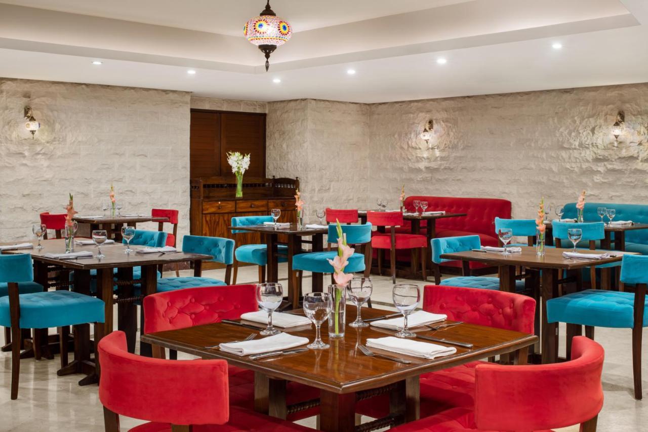Moevenpick Hotel Карачи Екстериор снимка